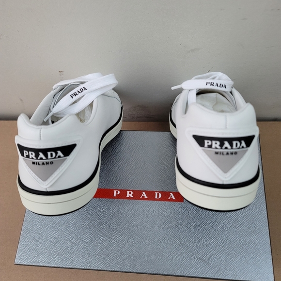 Brand new men PRADA white sneakers in genuine lather with black trim and logo - Picture 7 of 11